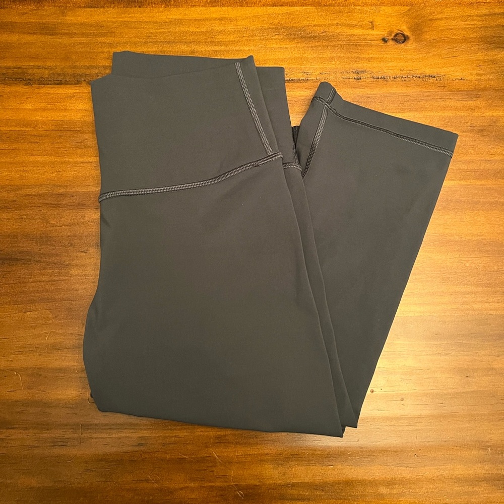 Lululemon Turquoise Capre Legging Size 8